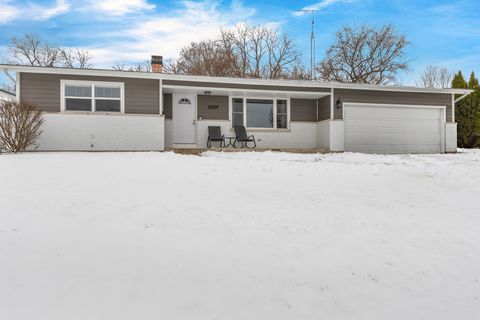 Tiny photo for 4509 Ashley Drive, McHenry, IL 60050 (MLS # 12600169)