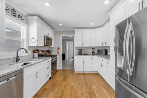 Tiny photo for 4509 Ashley Drive, McHenry, IL 60050 (MLS # 12600169)