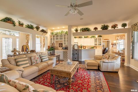 Tiny photo for 1410 Bradford Lane, Carbondale, IL 62901 (MLS # EB459431)