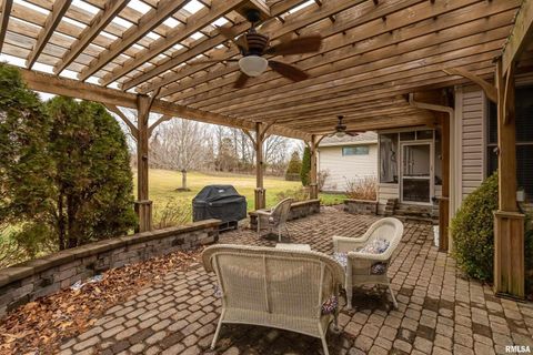 Tiny photo for 1410 Bradford Lane, Carbondale, IL 62901 (MLS # EB459431)