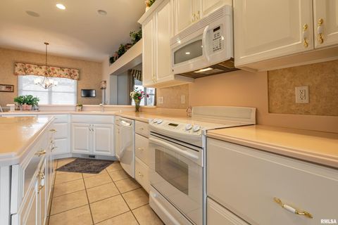 Tiny photo for 1410 BRADFORD Lane, Carbondale, IL 62901 (MLS # EB459431)