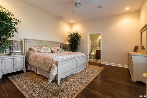 Tiny photo for 1410 BRADFORD Lane, Carbondale, IL 62901 (MLS # EB459431)