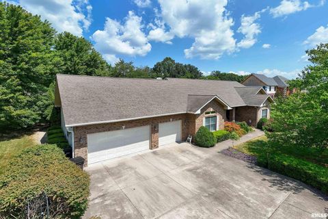 Photo of 1410 Bradford Lane, Carbondale, IL 62901 (MLS # EB459431)