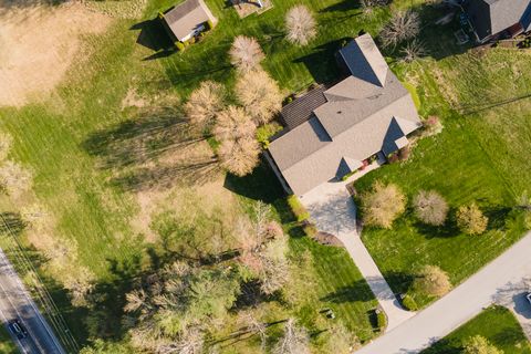 Tiny photo for 1410 Bradford Lane, Carbondale, IL 62901 (MLS # EB459431)