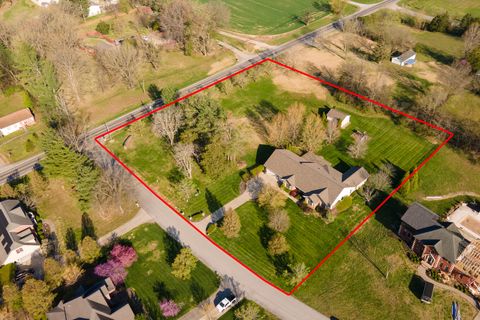 Tiny photo for 1410 Bradford Lane, Carbondale, IL 62901 (MLS # EB459431)