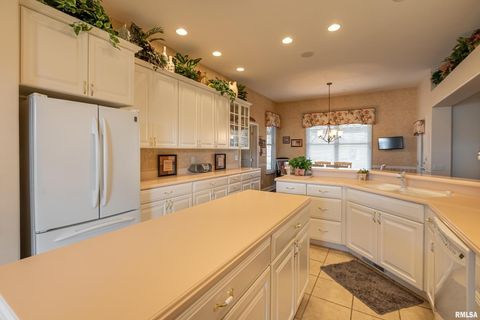 Tiny photo for 1410 BRADFORD Lane, Carbondale, IL 62901 (MLS # EB459431)