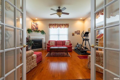 Tiny photo for 1410 Bradford Lane, Carbondale, IL 62901 (MLS # EB459431)