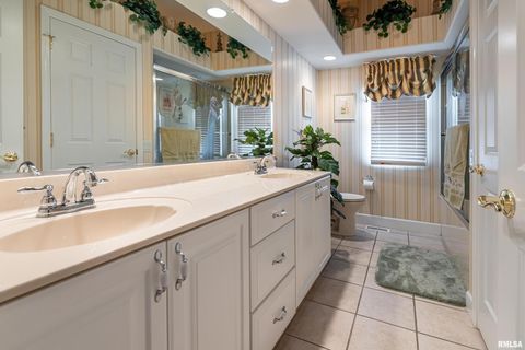 Tiny photo for 1410 Bradford Lane, Carbondale, IL 62901 (MLS # EB459431)