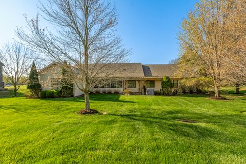 Tiny photo for 1410 Bradford Lane, Carbondale, IL 62901 (MLS # EB459431)