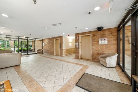 Tiny photo for 1717 W Crystal Lane #701, Mount Prospect, IL 60056 (MLS # 12494221)