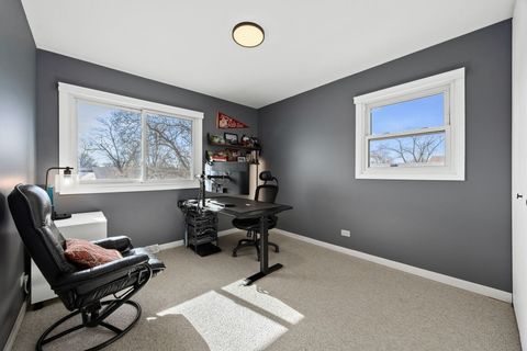 Tiny photo for 2422 Stonewall Avenue, Woodridge, IL 60517 (MLS # 12564782)