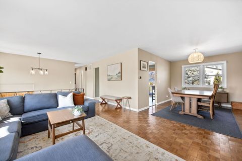 Tiny photo for 2422 Stonewall Avenue, Woodridge, IL 60517 (MLS # 12564782)