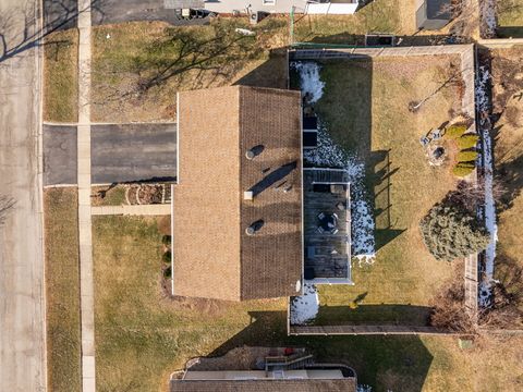 Tiny photo for 2422 Stonewall Avenue, Woodridge, IL 60517 (MLS # 12564782)