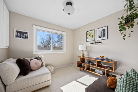 Tiny photo for 2422 Stonewall Avenue, Woodridge, IL 60517 (MLS # 12564782)