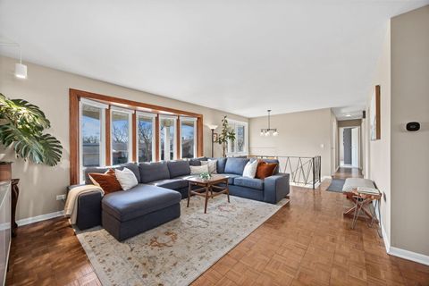 Tiny photo for 2422 Stonewall Avenue, Woodridge, IL 60517 (MLS # 12564782)