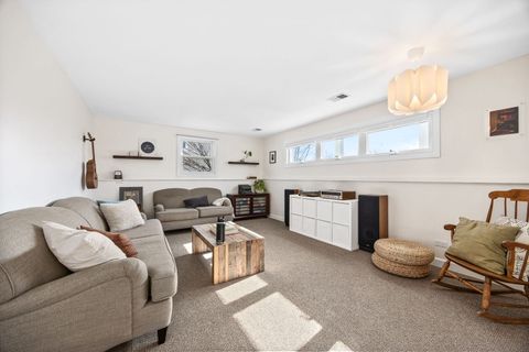 Tiny photo for 2422 Stonewall Avenue, Woodridge, IL 60517 (MLS # 12564782)