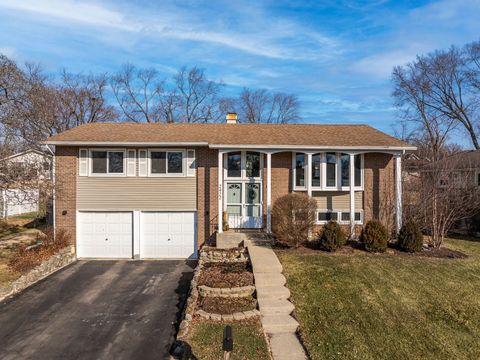 Tiny photo for 2422 Stonewall Avenue, Woodridge, IL 60517 (MLS # 12564782)