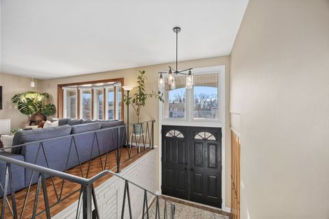 Tiny photo for 2422 Stonewall Avenue, Woodridge, IL 60517 (MLS # 12564782)