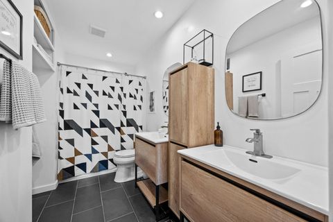 Tiny photo for 2422 Stonewall Avenue, Woodridge, IL 60517 (MLS # 12564782)