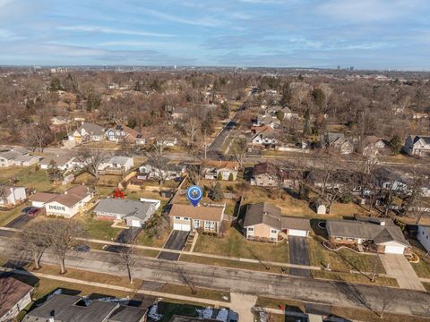 Tiny photo for 2422 Stonewall Avenue, Woodridge, IL 60517 (MLS # 12564782)