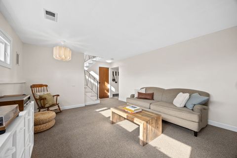 Tiny photo for 2422 Stonewall Avenue, Woodridge, IL 60517 (MLS # 12564782)