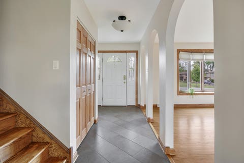 Tiny photo for 16W658 Therese Court, Willowbrook, IL 60527 (MLS # 12640780)
