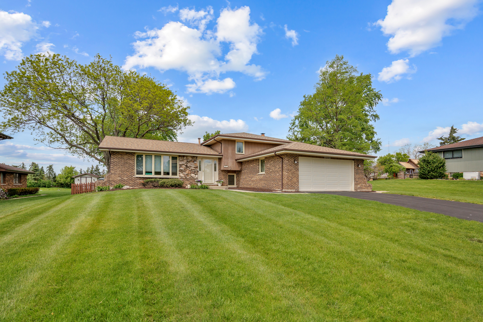 16W658 Therese Court