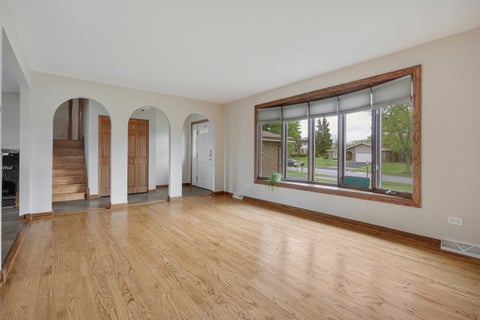 Tiny photo for 16W658 Therese Court, Willowbrook, IL 60527 (MLS # 12640780)