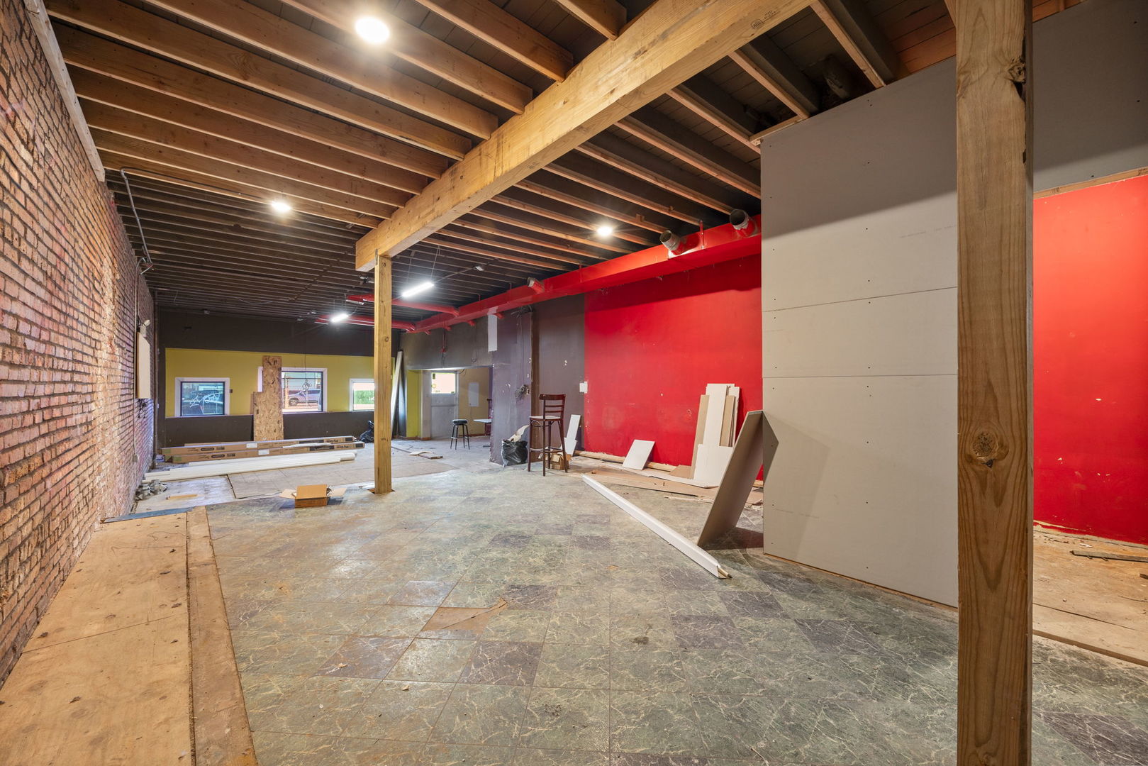 4818 S PULASKI Road