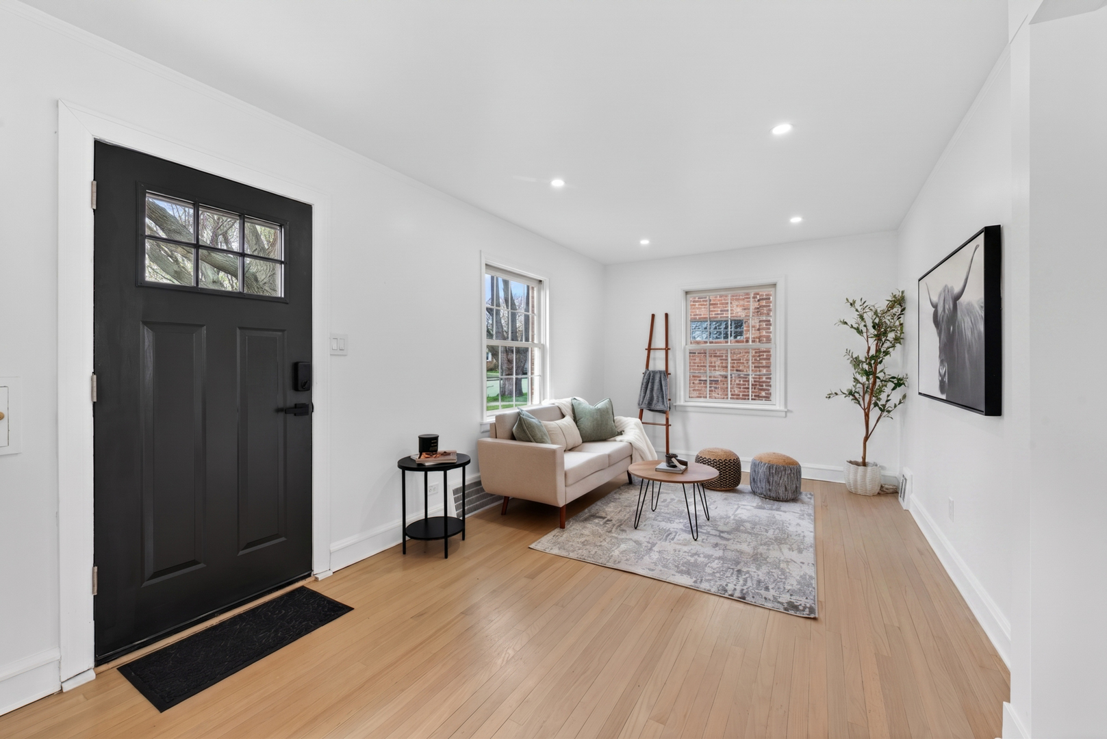 5205 N Osceola Avenue