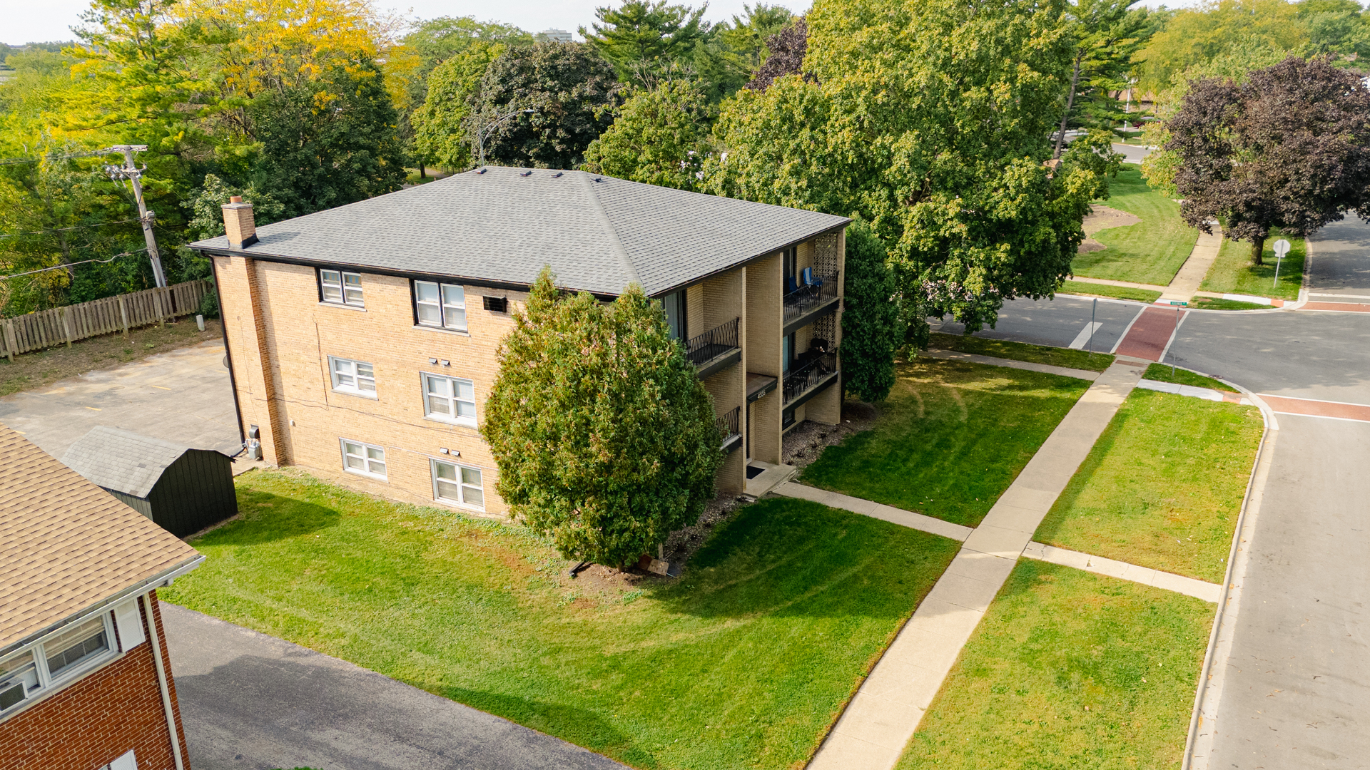 4335 Lindenwood Drive