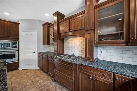 Tiny photo for 2803 Luke Road, Bloomington, IL 61704 (MLS # 12485570)