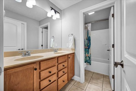 Tiny photo for 2803 Luke Road, Bloomington, IL 61704 (MLS # 12485570)