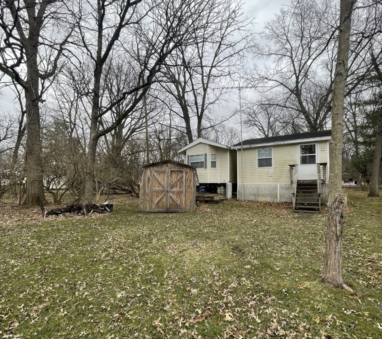 17-44 Woodhaven Lakes