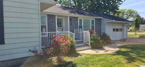 Tiny photo for 508 N Fayette, Carthage, IL 62321 (MLS # 12317111)