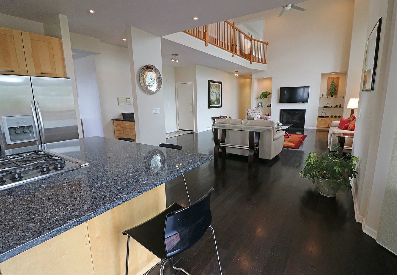 37076 N Bonnie Brae Road