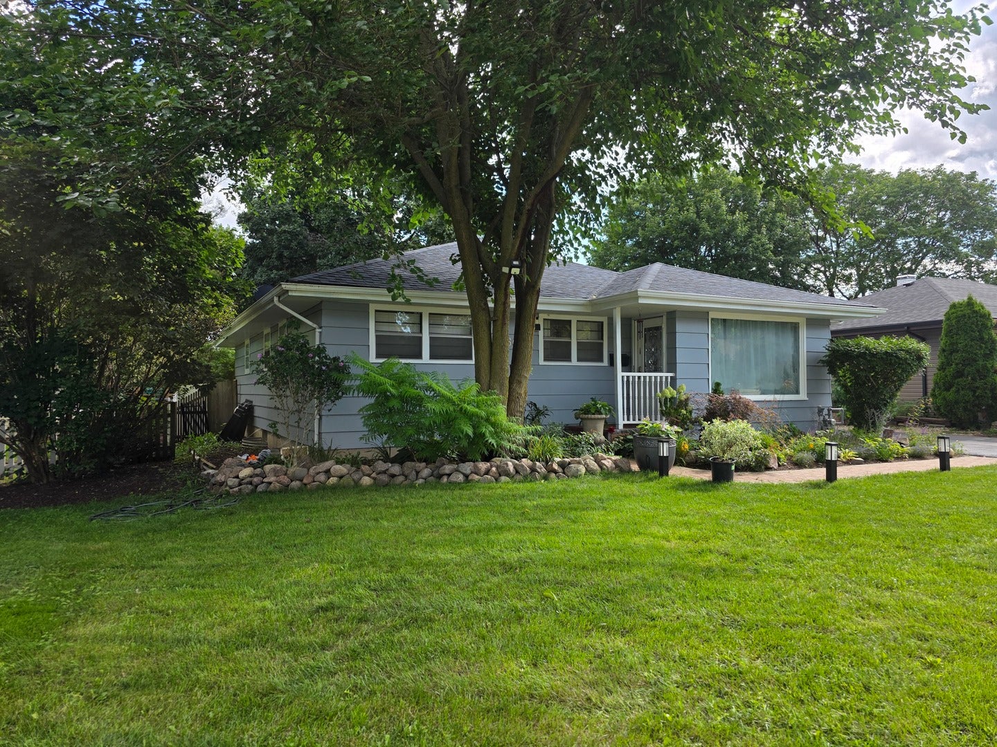 605 E Maple Avenue