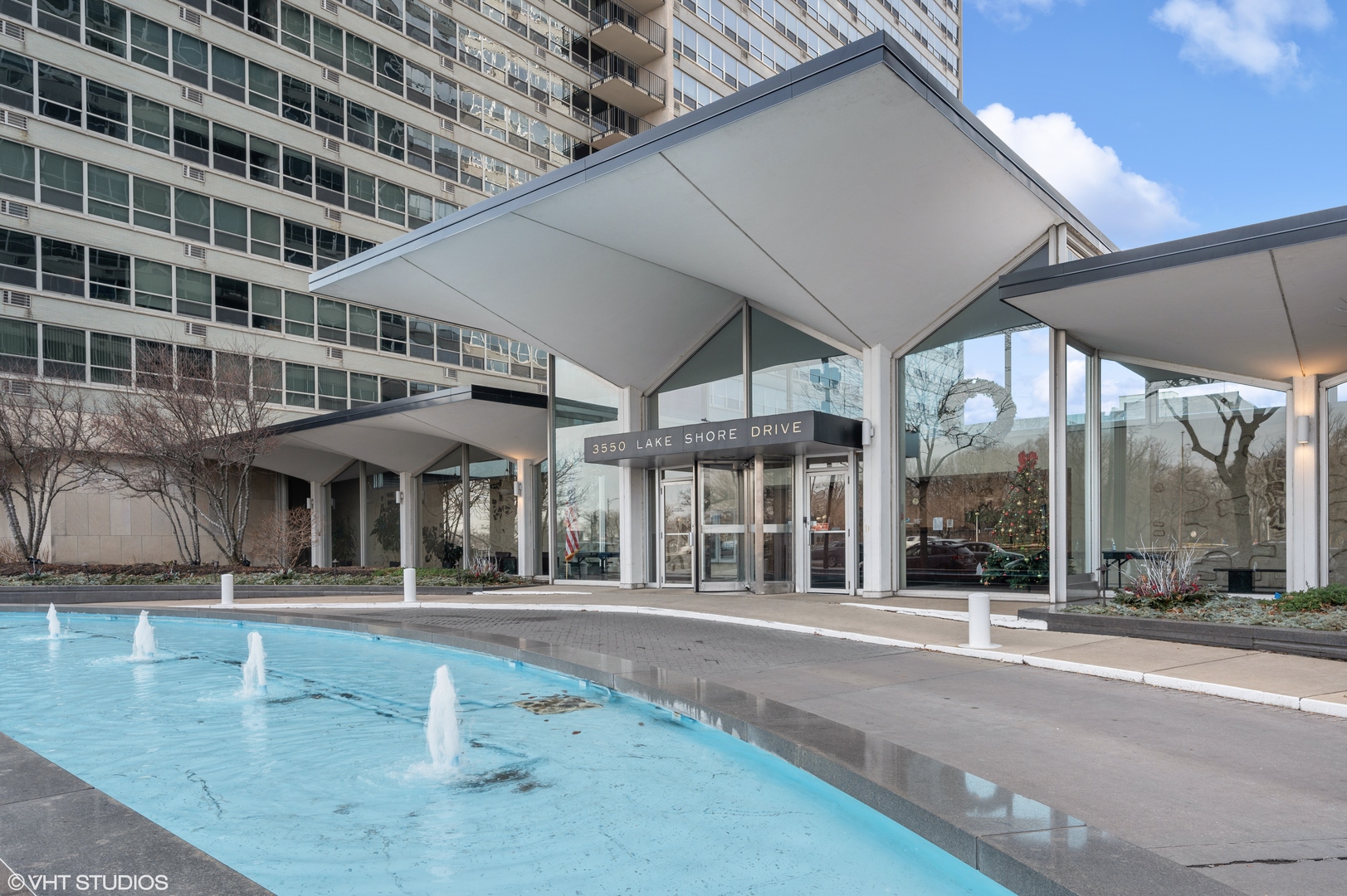 3550 N LAKE SHORE Drive 2403