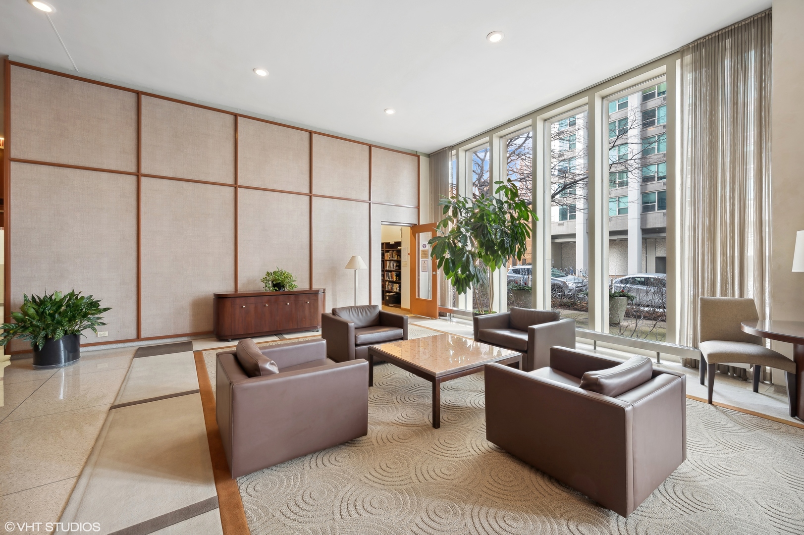 3550 N LAKE SHORE Drive 2403