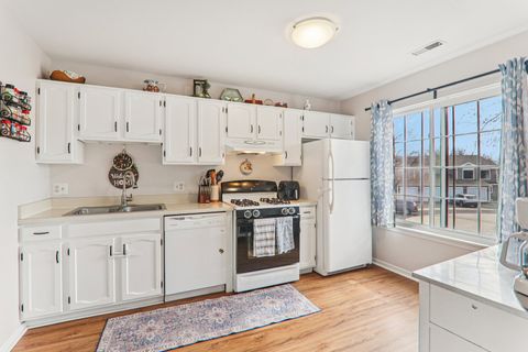 Tiny photo for 974 Westchester Circle, Schaumburg, IL 60193 (MLS # 12608179)