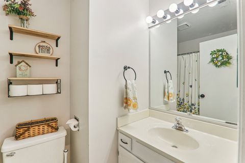Tiny photo for 974 Westchester Circle, Schaumburg, IL 60193 (MLS # 12608179)