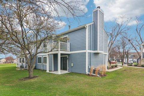 Tiny photo for 974 Westchester Circle, Schaumburg, IL 60193 (MLS # 12608179)