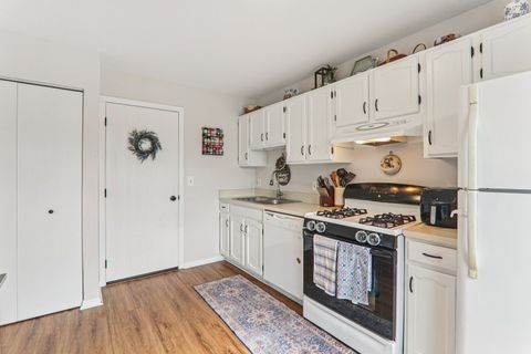 Tiny photo for 974 Westchester Circle, Schaumburg, IL 60193 (MLS # 12608179)