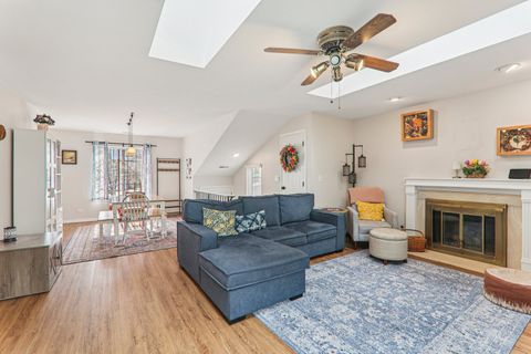 Tiny photo for 974 Westchester Circle, Schaumburg, IL 60193 (MLS # 12608179)