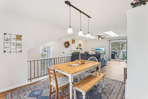 Tiny photo for 974 Westchester Circle, Schaumburg, IL 60193 (MLS # 12608179)