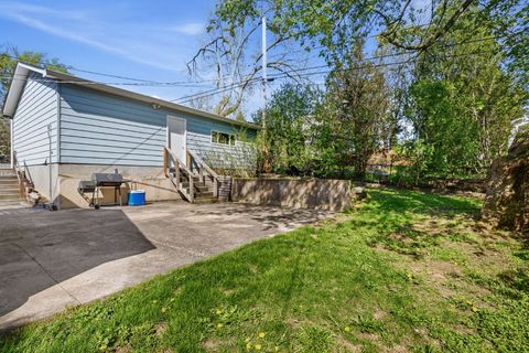 Tiny photo for 327 Kenwood Drive, Round Lake Park, IL 60073 (MLS # 12625276)
