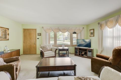 Tiny photo for 2306 Kingfisher Lane, Rolling Meadows, IL 60008 (MLS # 12476118)