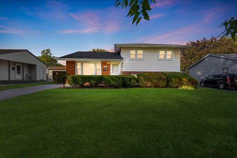 Tiny photo for 2306 Kingfisher Lane, Rolling Meadows, IL 60008 (MLS # 12476118)