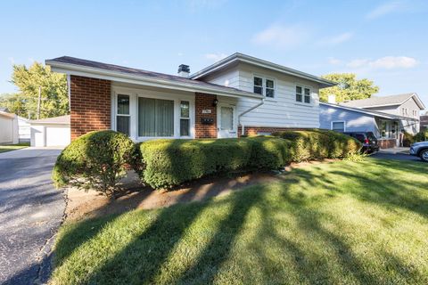 Tiny photo for 2306 Kingfisher Lane, Rolling Meadows, IL 60008 (MLS # 12476118)