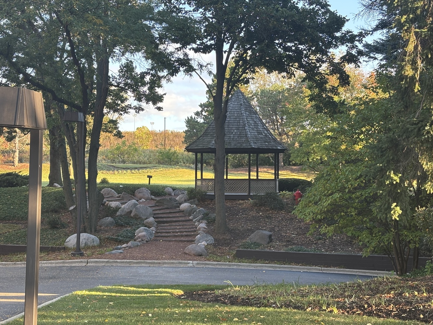 2000 Chestnut Avenue 407